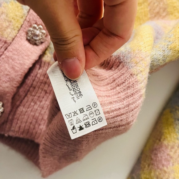 Zara cropped button sweater size M - Picture 6 of 6